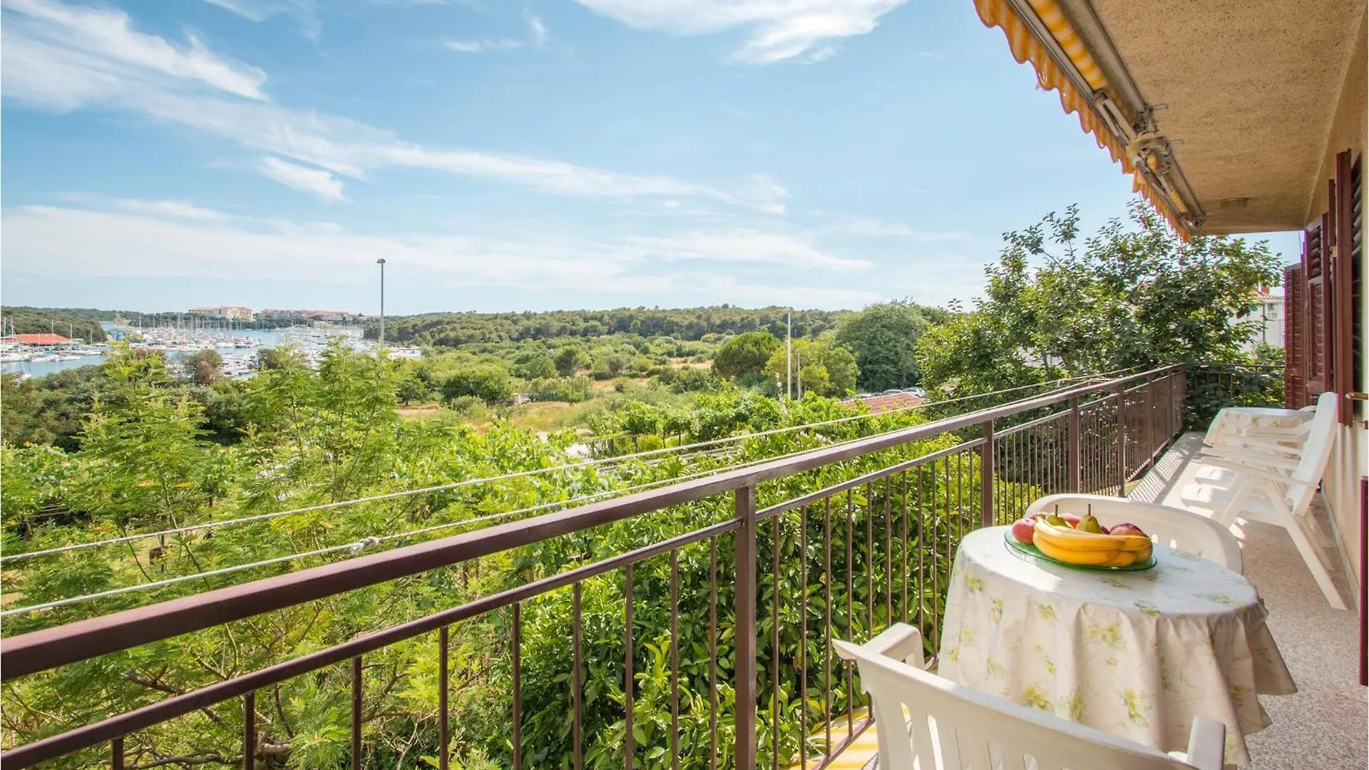 Cozy Apartment In Pula With Kitchen