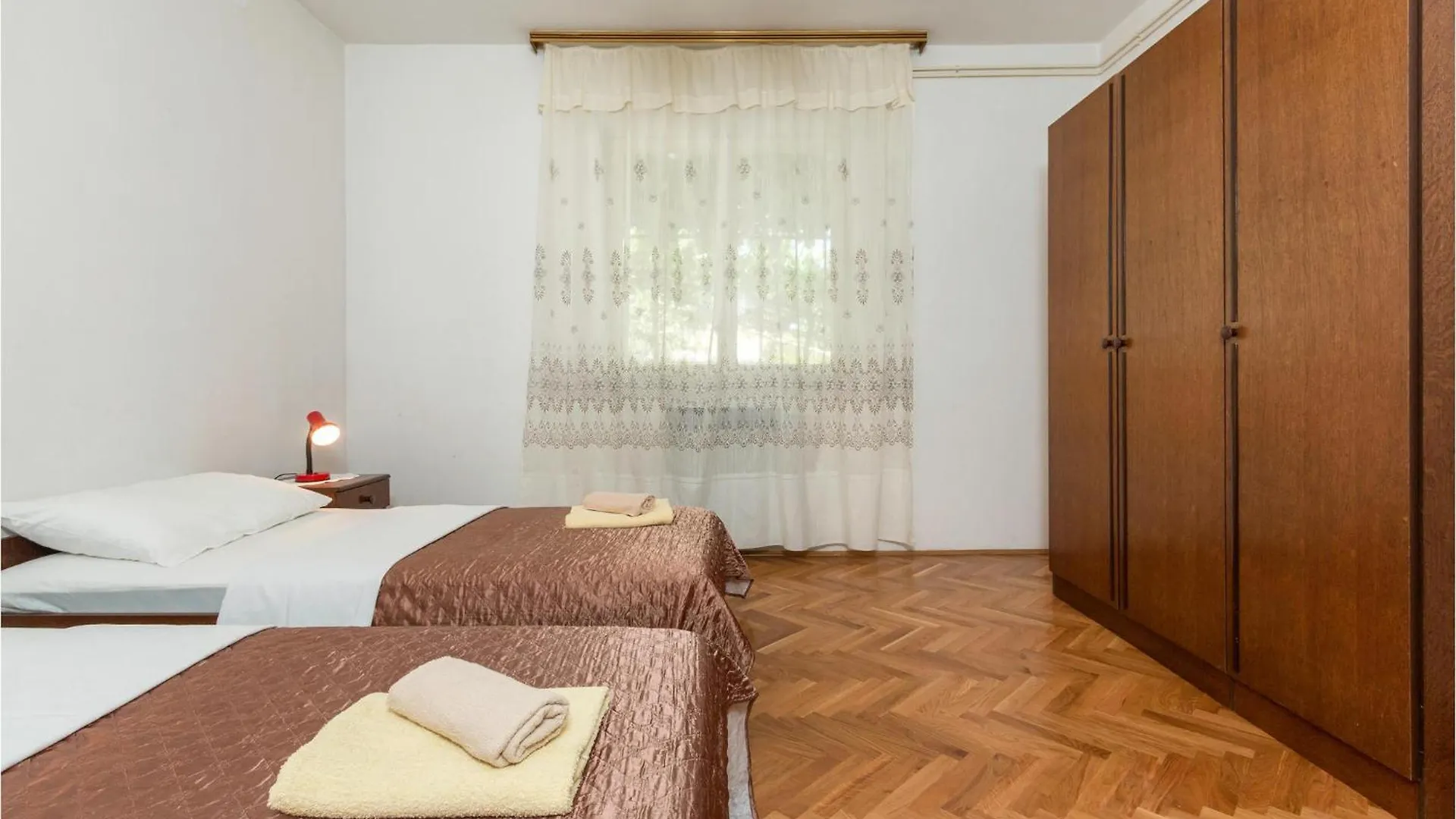 Cozy Apartment In Pula With Kitchen